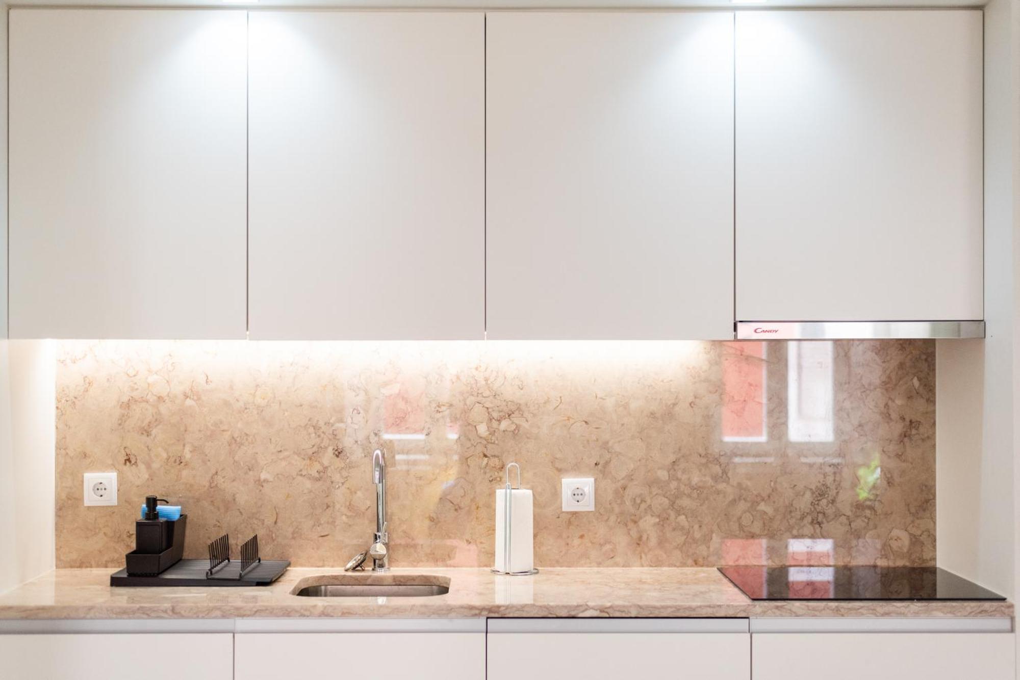 Pardal Rc A - Luxury 2 Bed In Alcantara Appartement
